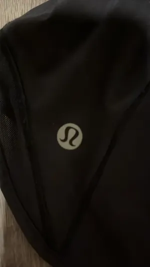 Lululemon Shorts Hotty Hot 2.5" Black thumbnail 4