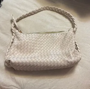 purse  thumbnail 1