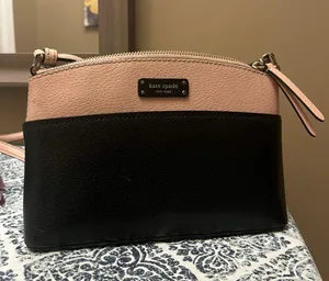 Crossbody thumbnail 1
