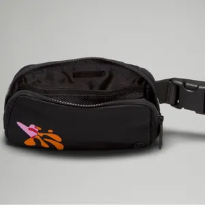 NWT PRIDE lululemon athletica 1L‎ everywhere belt bag limited colorway edition thumbnail 4