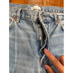 Zara Premium Denim Collection Light Wash Straight Leg Raw Hem Jeans Size 6 thumbnail 3