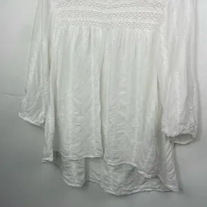 Torrid White Eyelet & Lace Embroidered Hi-Lo Blouse size 1X thumbnail 5