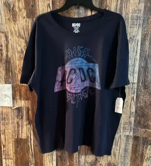 NWT Women's AC/DC the Band Graphic Tee with Short Sleeves, XXL thumbnail 3