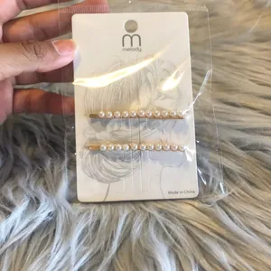 Pearl Hair Clip Set thumbnail 2