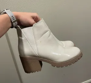 Boutique boots White Size 8 thumbnail 1