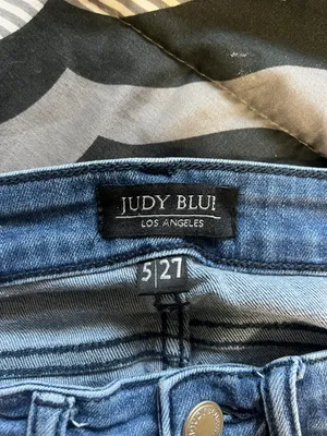 Skinny Jeans thumbnail 4