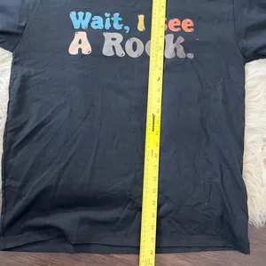 Source Unknown NWOT Black "Wait I see a Rock" Graphic T-shirt Size L thumbnail 5