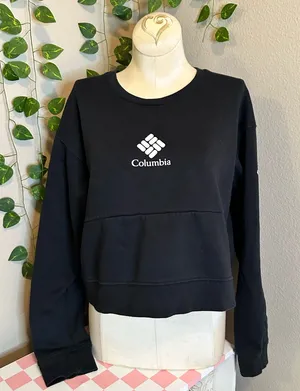 Womens Columbia black and white cropped crewneck size medium thumbnail 1