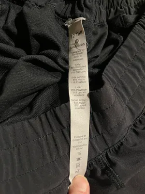 Lululemon Hotty Hot Short II *Long 4" - Black (First Release) thumbnail 3