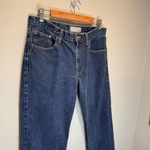 Abercrombie & Fitch Vintage Dark Wash Wide Leg Jeans - size 10 thumbnail 2