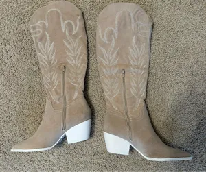 Cowgirl Boots thumbnail 6