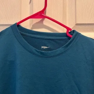 Nike Yoga Dri-FIT Wmns Large Teal Oversized Long Sleeve Top Gold Glitter Swoosh‎ thumbnail 2