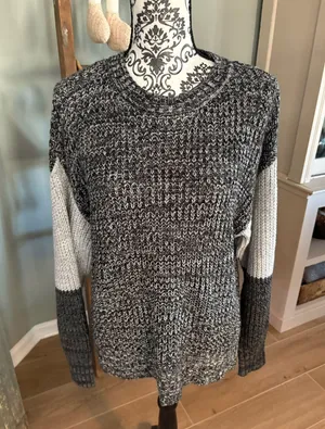 Time & Tru size XL black & grey sweater thumbnail 1