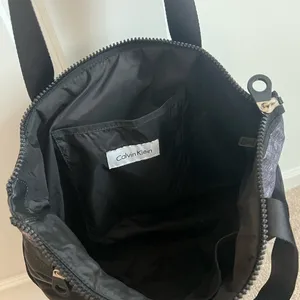Calvin Klein Black and Gray Tote Bag with Durable Design thumbnail 4