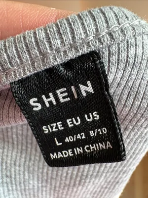 SHEIN Gray Ribbed Notch-Front Button Crop Tank thumbnail 5