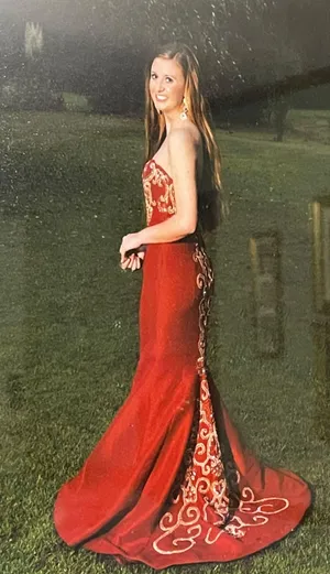 Prom dress thumbnail 1