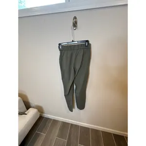 Lululemon 7/8 Pant Olive Green High Rise‎ Jogger Size 2 thumbnail 3