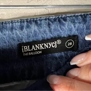 Blank NYC The Balloon Bo Legged‎ High Rise Pleated Flowy Trouser Denim Jeans thumbnail 7