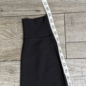Old Navy Active Black High-Rise Joggers thumbnail 4