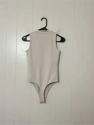 Vuori Halo Mock DreamKnit Bodysuit Milkweed Heather Sleeveless Soft Athleisure thumbnail 8