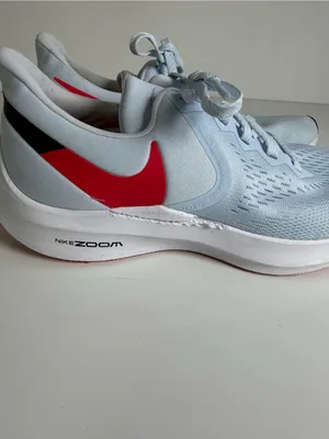 Nike Women’s Air Zoom Winflo 6 Size 10 Half Blue Red Running Shoes **Flaw thumbnail 3