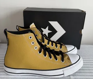 Converse NEW Unisex Chuck Taylor All Star Leather Hi Top Shoes Size 8 or 10 B144 thumbnail 1