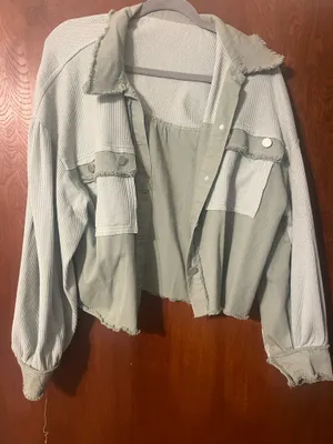 Cropped green jacket Size L thumbnail 1