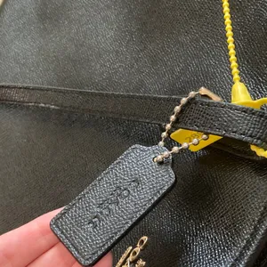 Coach Black Leather Tote Shoulder Bag Zip Top A1978-F58846 Strap Flaw GUC thumbnail 8