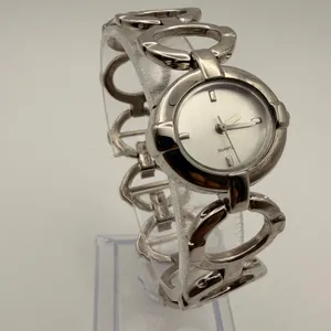 Vintage Avon Ladies' Silver-Tone Bracelet Watch Working New Battery thumbnail 2