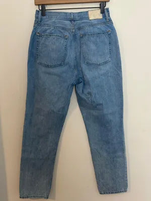 - The Curvy ’90s Cheeky Jeans Patch Straight Leg Extra High-Rise thumbnail 5