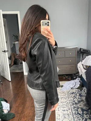 Vintage Black Leather Zip-Front Jacket thumbnail 13