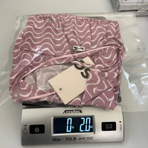 NEW SO women’s pink‎ white cutout ripple squiggly line patterned crop top tank M thumbnail 6