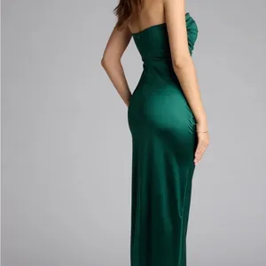 Windsor Strapless Satin Dress in Emerald thumbnail 2