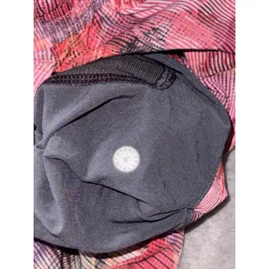 LULULEMON Spring‎ Break Away Breakaway Shorts II  Size 4 thumbnail 3
