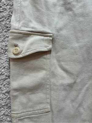 Aritzia Women’s Cargo Pants in Light Beige thumbnail 6
