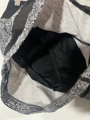 Lululemon Pace Perfect Shorts in Black and White Size 8 Brief-Lined 3” thumbnail 5