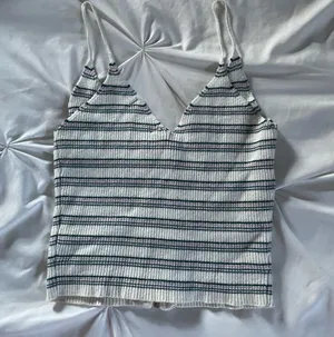 Kendall + Kylie Top  thumbnail 2