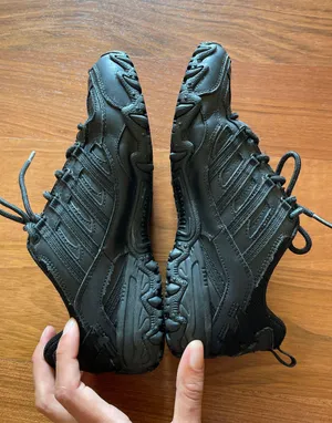 Skechers Non Slip Shoes thumbnail 1