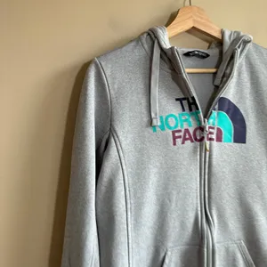 The North Face Full Zip Fleece Hoodie Medium Gray Womens Polyester Activewear thumbnail 2