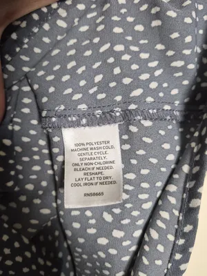 Nordstrom Rack Sleeveless Gray and White Printed V-Neck Camisole thumbnail 4