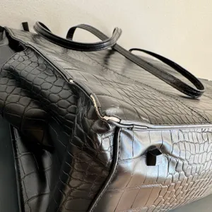BEIS Large Work Tote Black Crocodile 14.5” x 11” Vegan Leather Zip Closure thumbnail 10