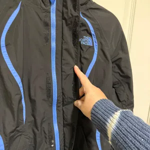 The North Face Womens XS Black‎ Blue Hooded Ski Shell Jacket Powder Skirt thumbnail 7