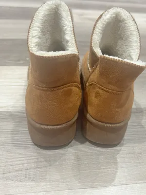 Pink Lily platform Ugg style short bootie size 7.5 thumbnail 6