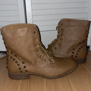 Hailey Jeans Co. Studded boots Brown Size 8.5 thumbnail 1