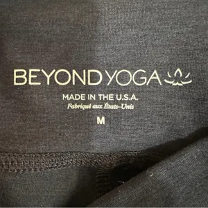 Beyond Yoga Spacedye Leggings Pockets Size Medium thumbnail 4