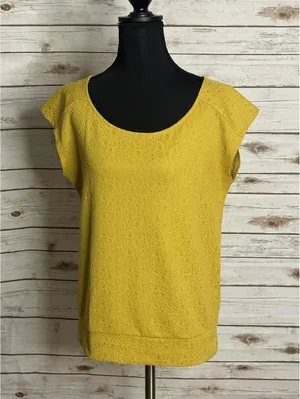 Ann Taylor LOFT textured knit top/blouse Small yellow cap sleeve minimalist thumbnail 1