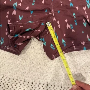 Patagonia Women’s size 12 Maroon and Teal Patterned Shorts thumbnail 9