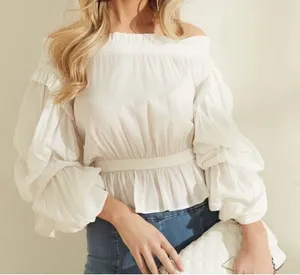 ✨Guess Celestine Off The Shoulder Sz Small Top✨ thumbnail 1