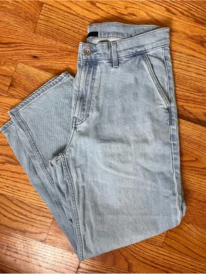 Uniqlo Light Wash Jeans - Classic Straight Fit thumbnail 1