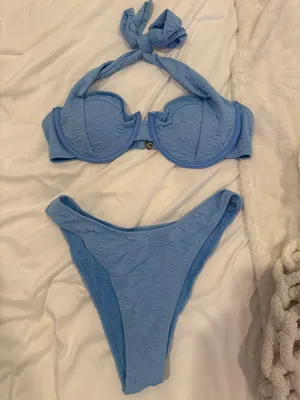 Blue bikini thumbnail 1